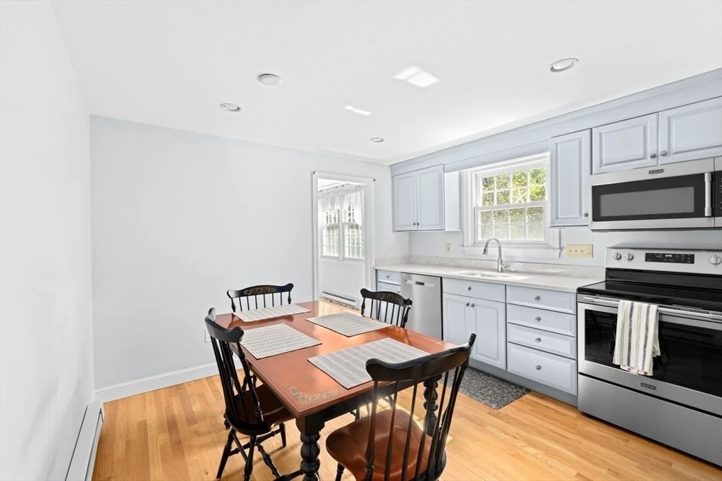 Photo of 28 Riverside Drive