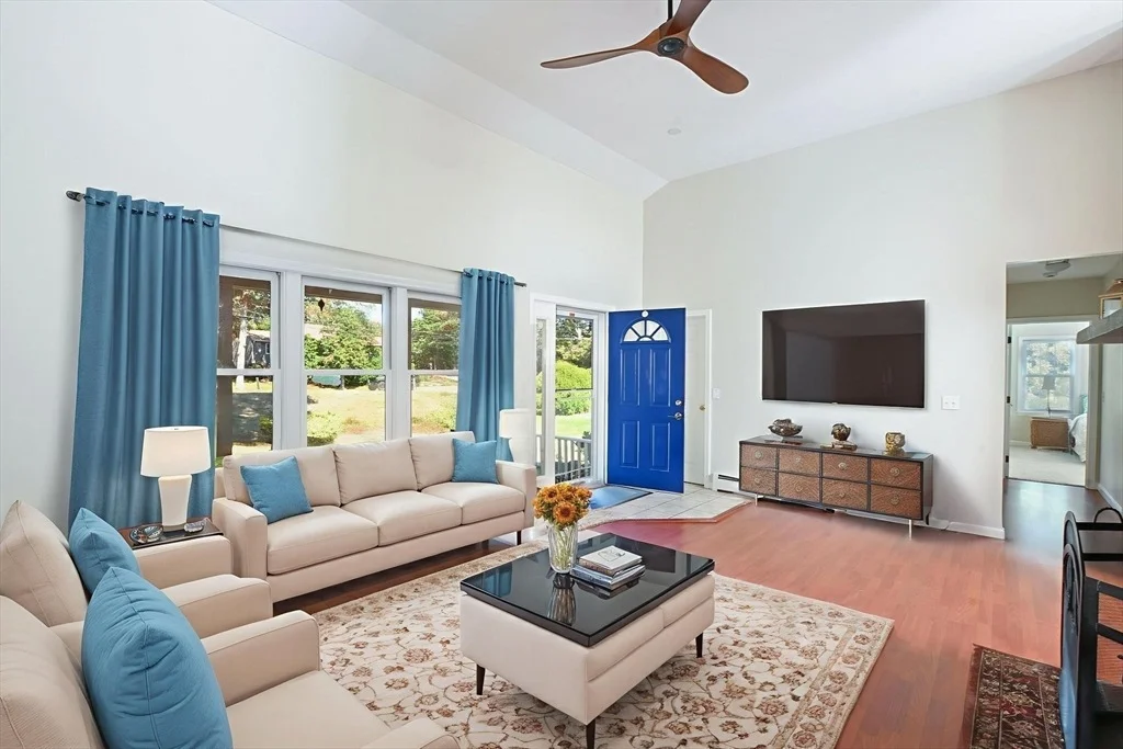 Photo of 211 James Circle