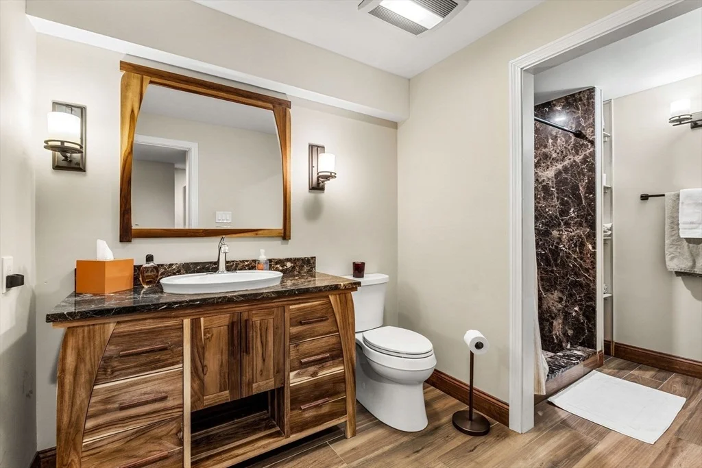 Photo of Unit E at 101 Summit