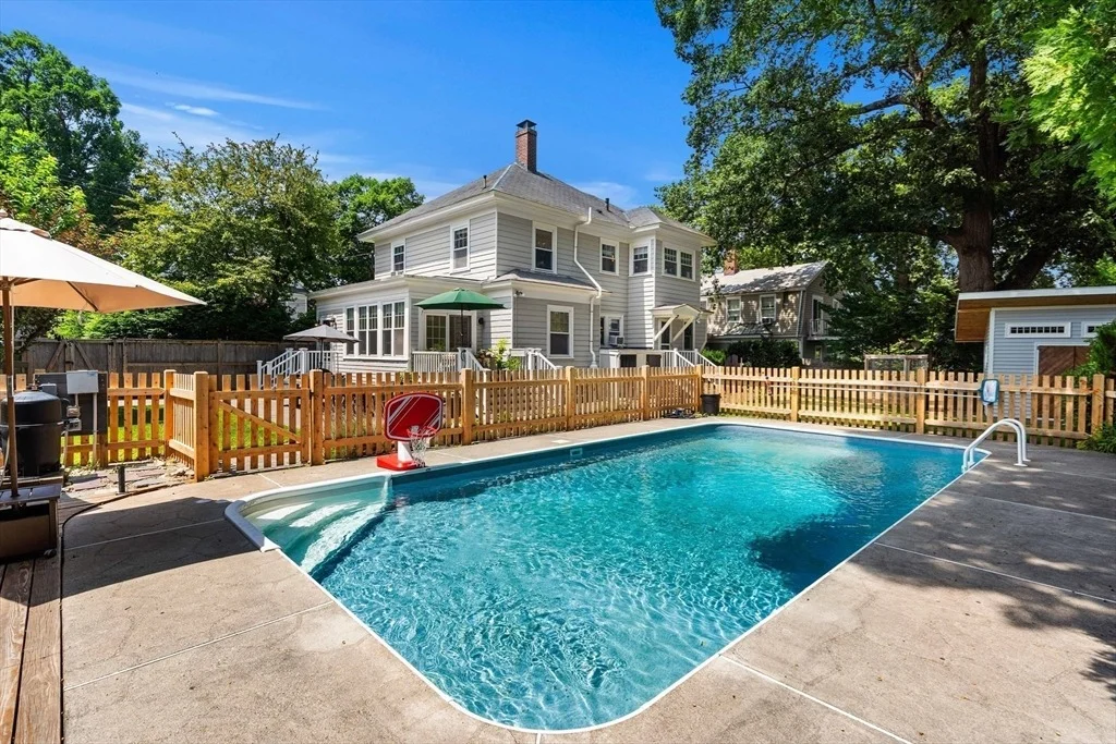 Photo of 62 Parkview Ave
