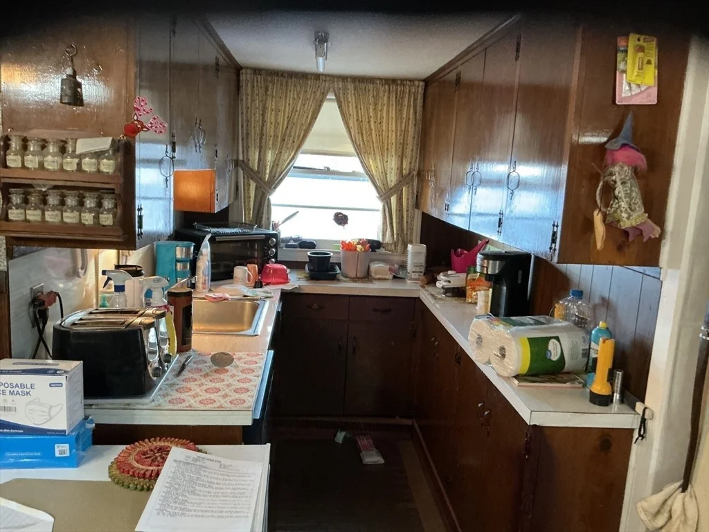 Photo of 251 Fuller Rd