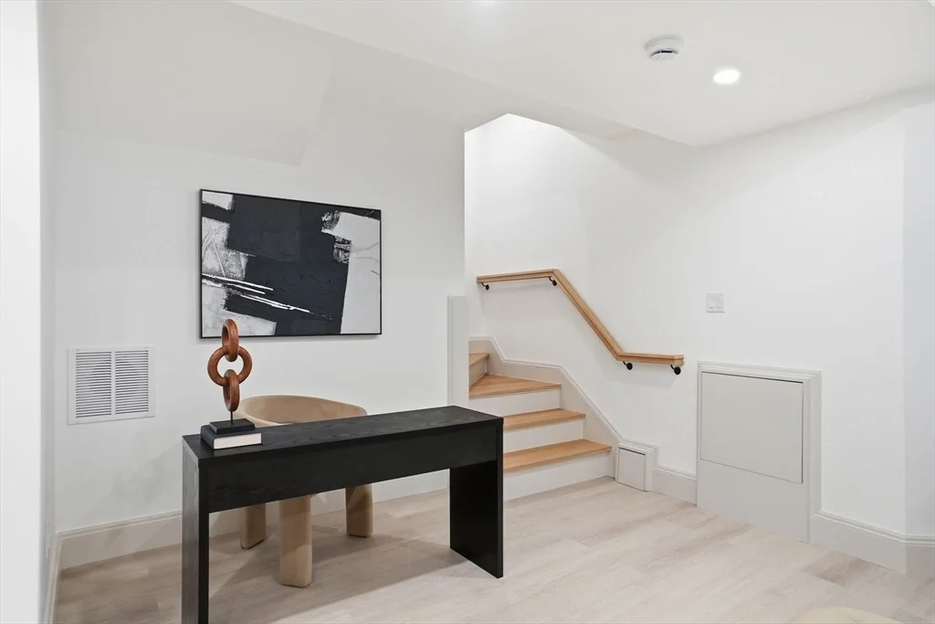 Photo of 180 Larch Rd