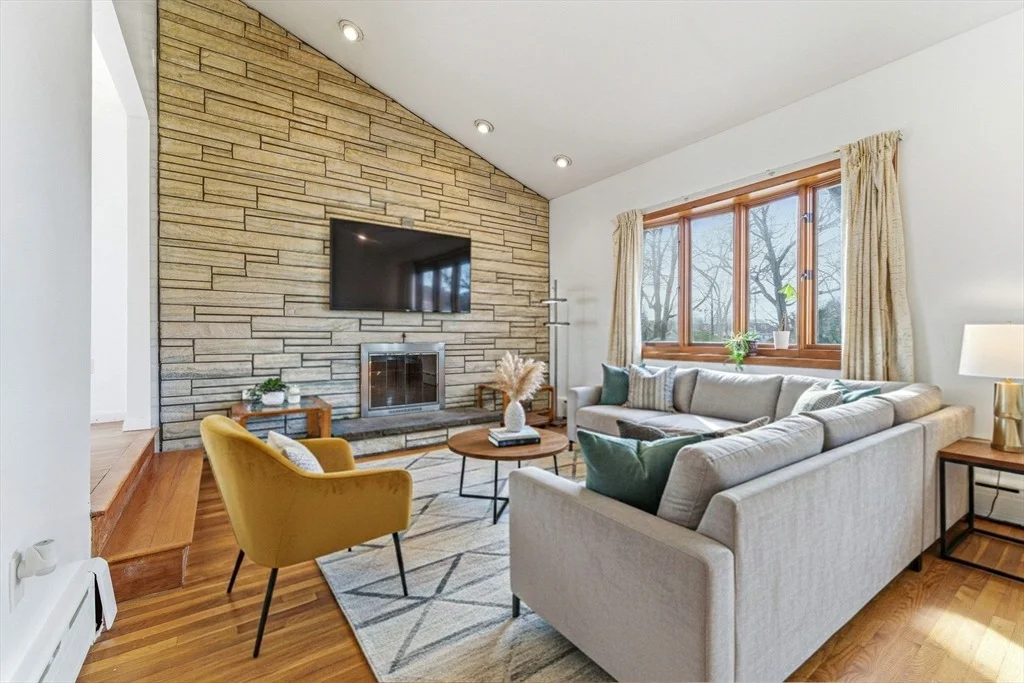 Photo of 7 Carol St
