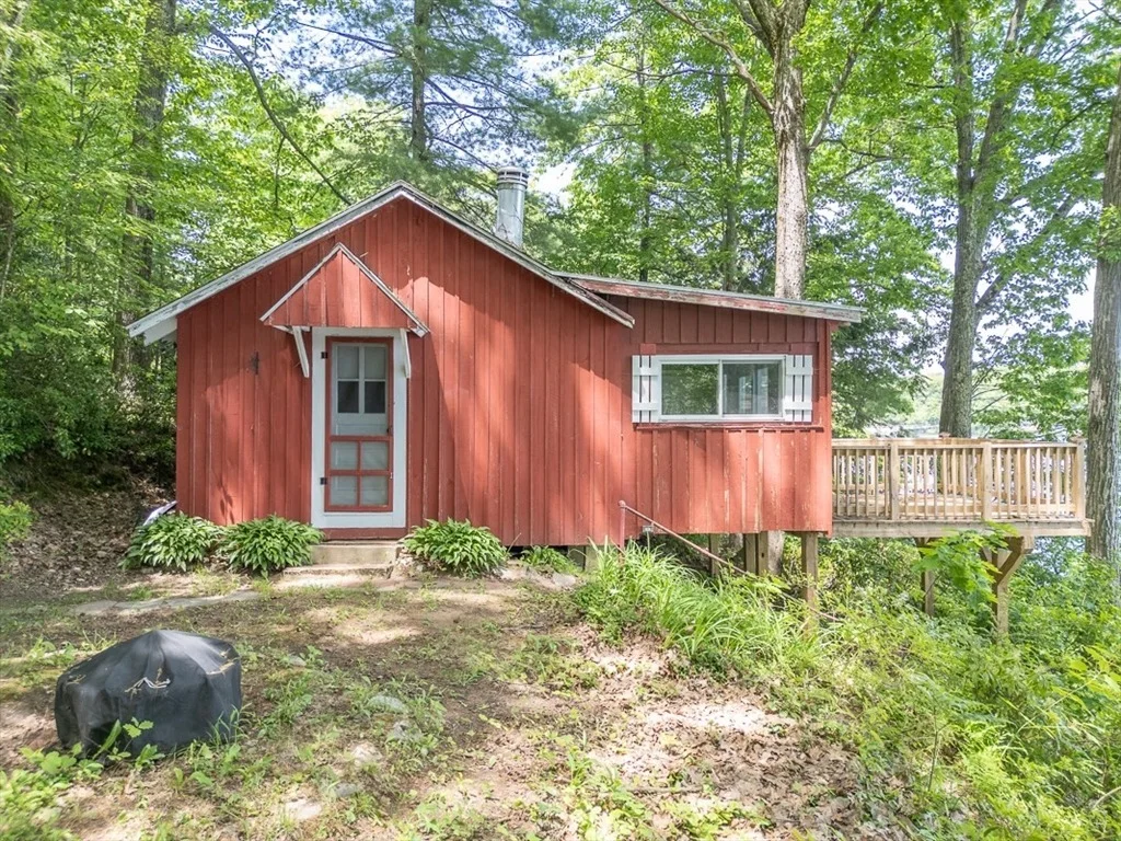 Photo of 33 Watatic Pond Rd
