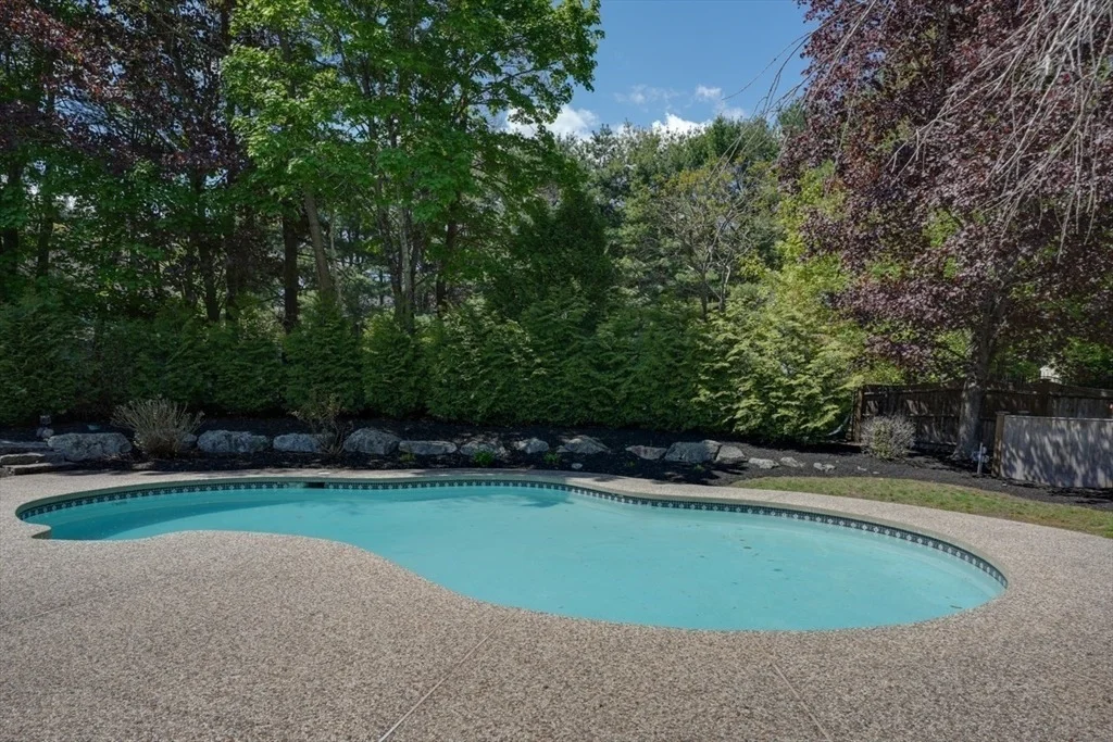 Photo of 215 Rolling Meadow Dr