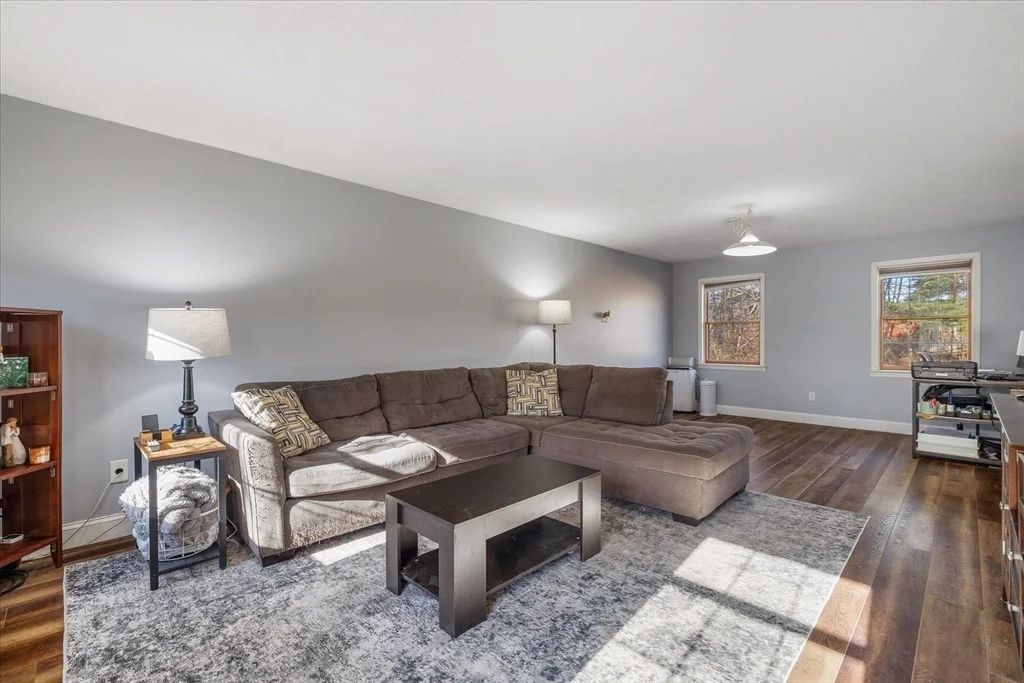 Photo of 75 Klebart Ave