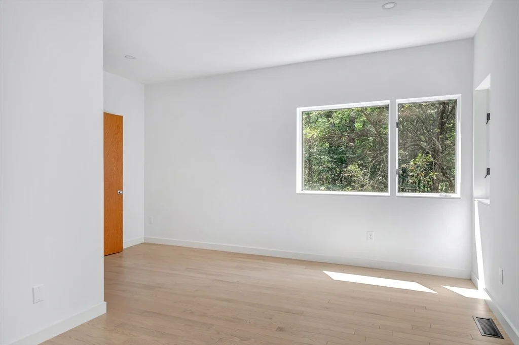 Photo of 95 Ann Lee Road