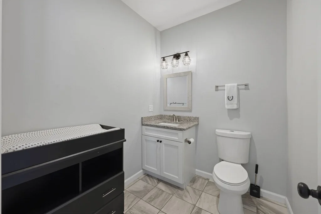 Photo of 51 Elaine Cir