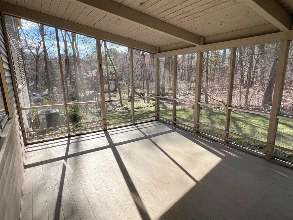 Photo of 43 Abbott Ln