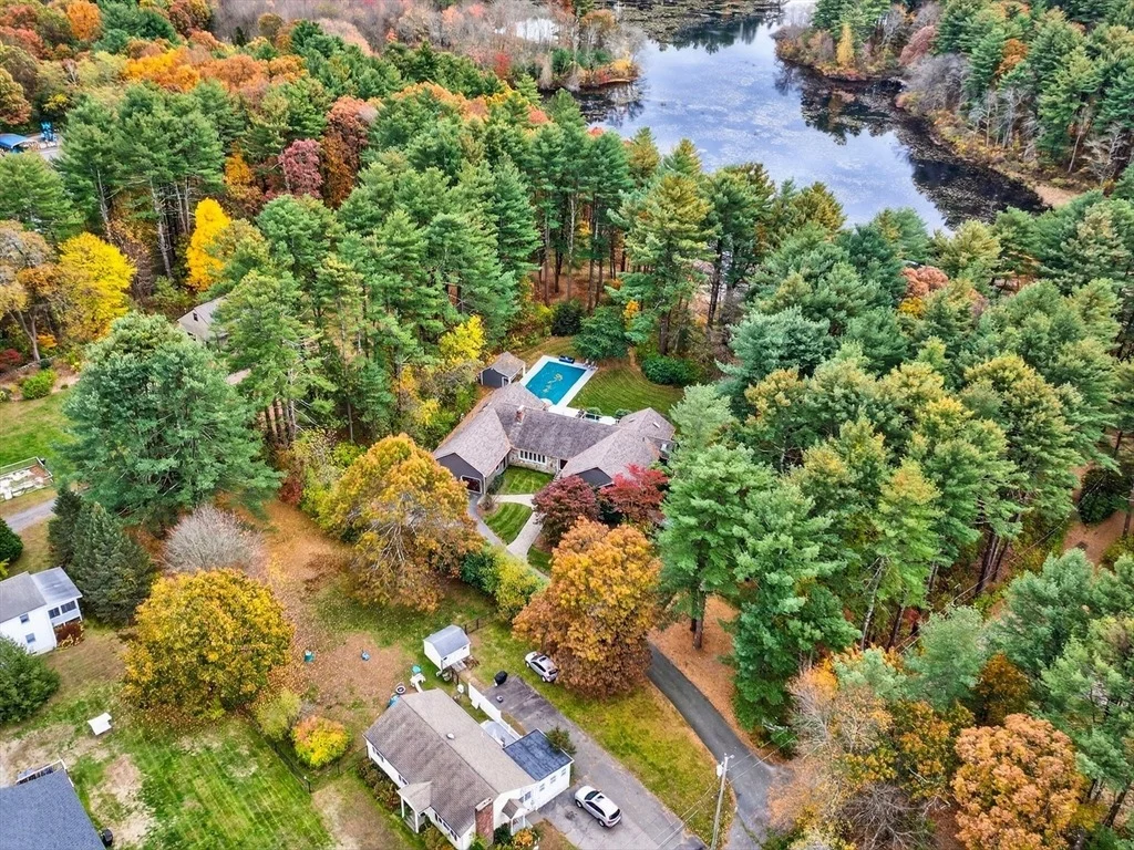 Photo of 13 Old Colony Rd