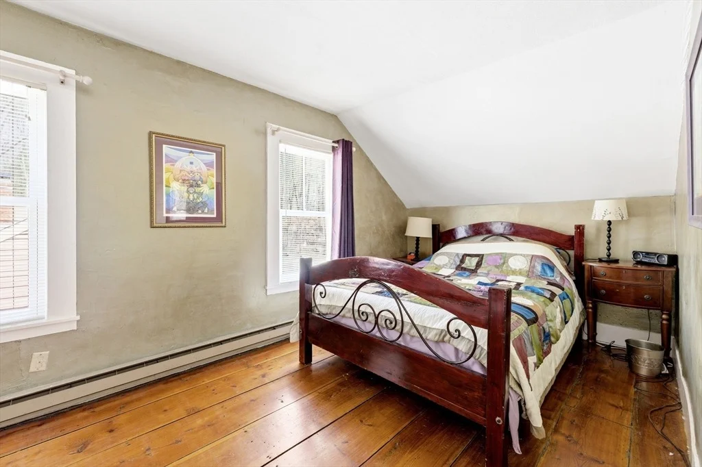 Photo of 180 Summer St
