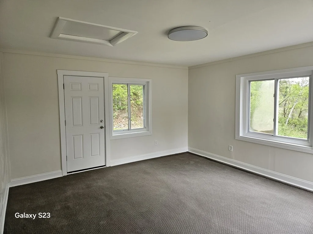 Photo of 461 N Orange Road