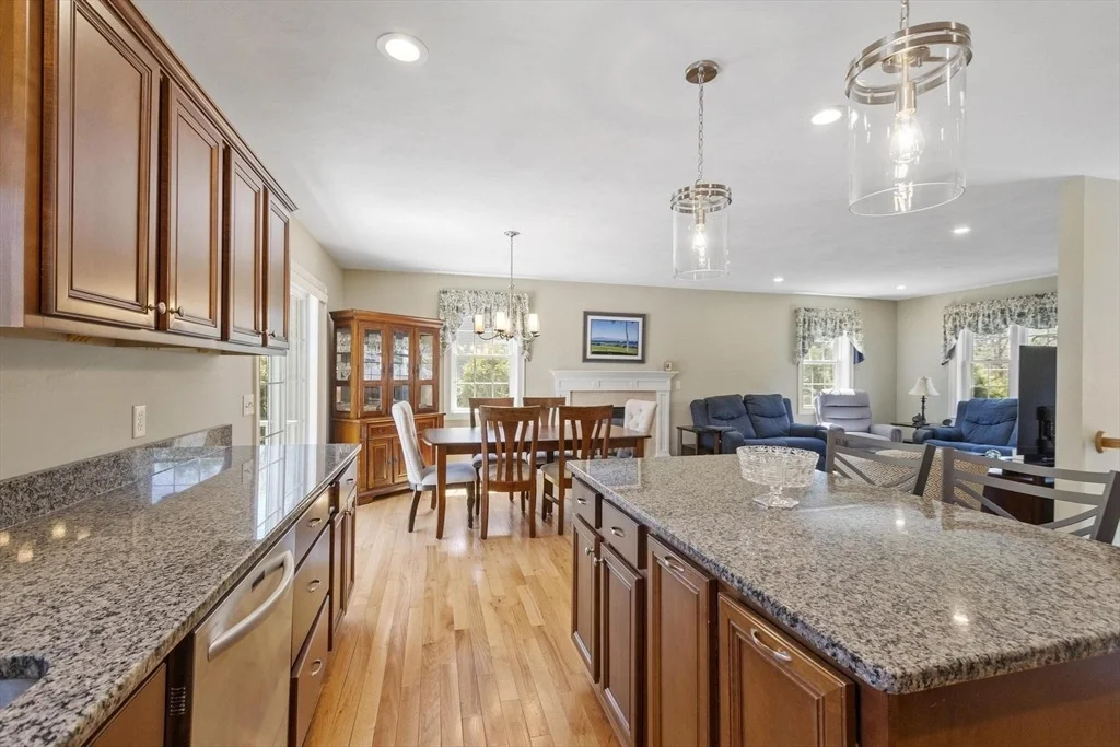 Photo of 32 Steele St