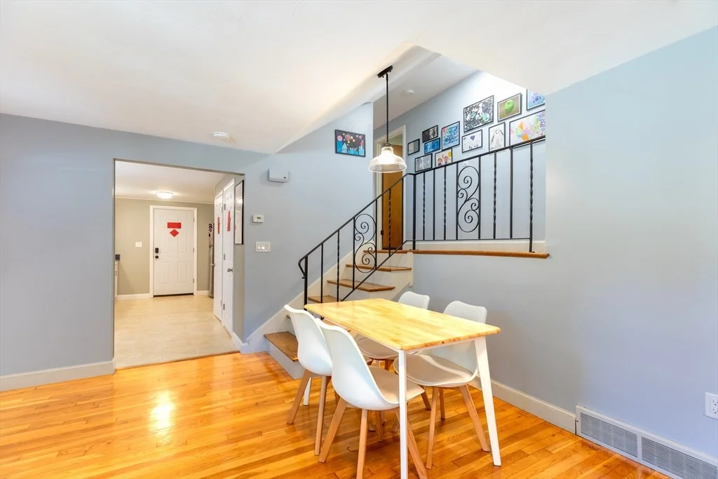 Photo of 65 Margaret Dr