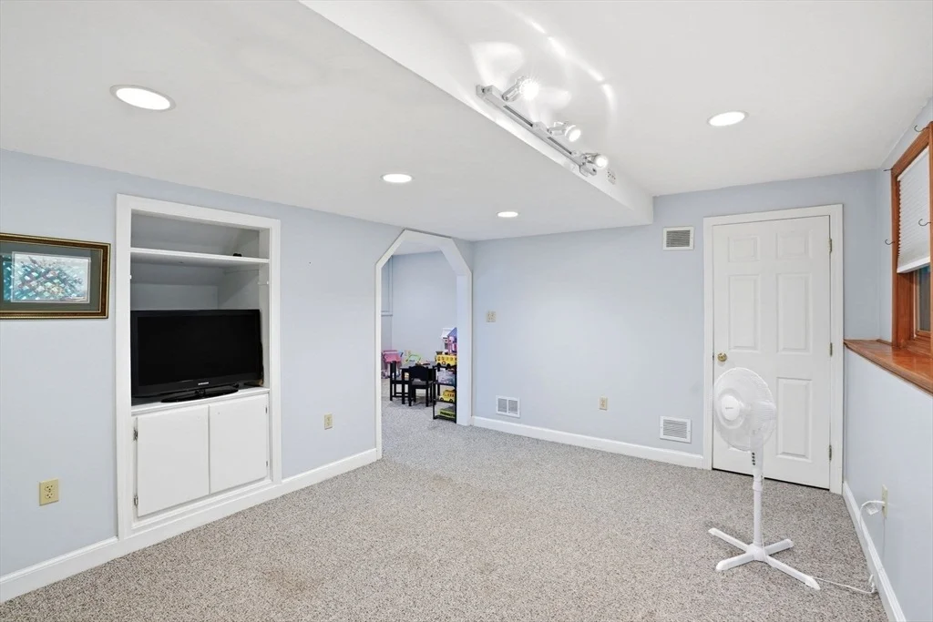 Photo of 44 Morningside Dr