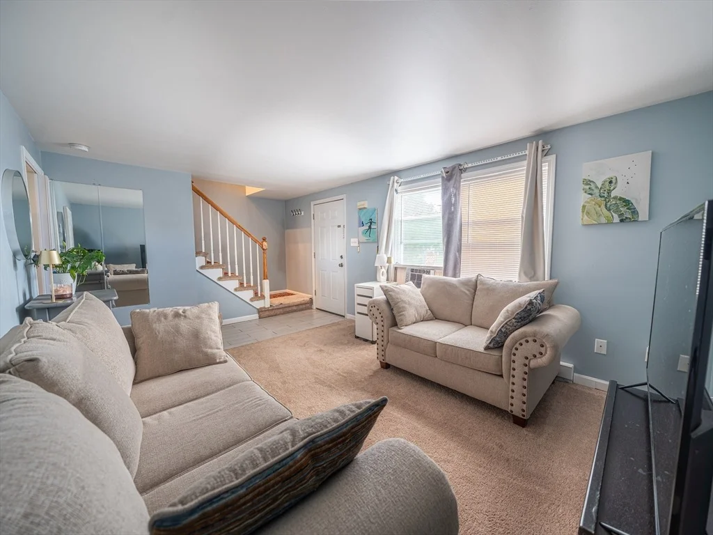 Photo of 2 Amesbury St