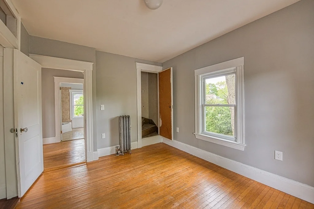 Photo of 17 Cushing Ave