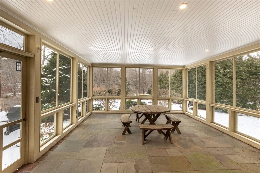 Photo of 520 Dutton Rd