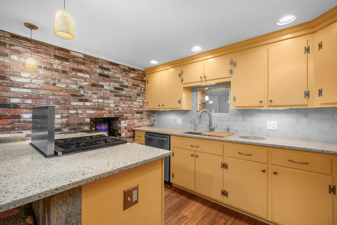 Photo of 62 Hillside Dr