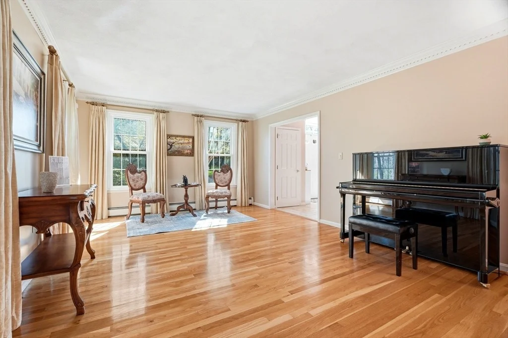 Photo of 9 Belknap Dr