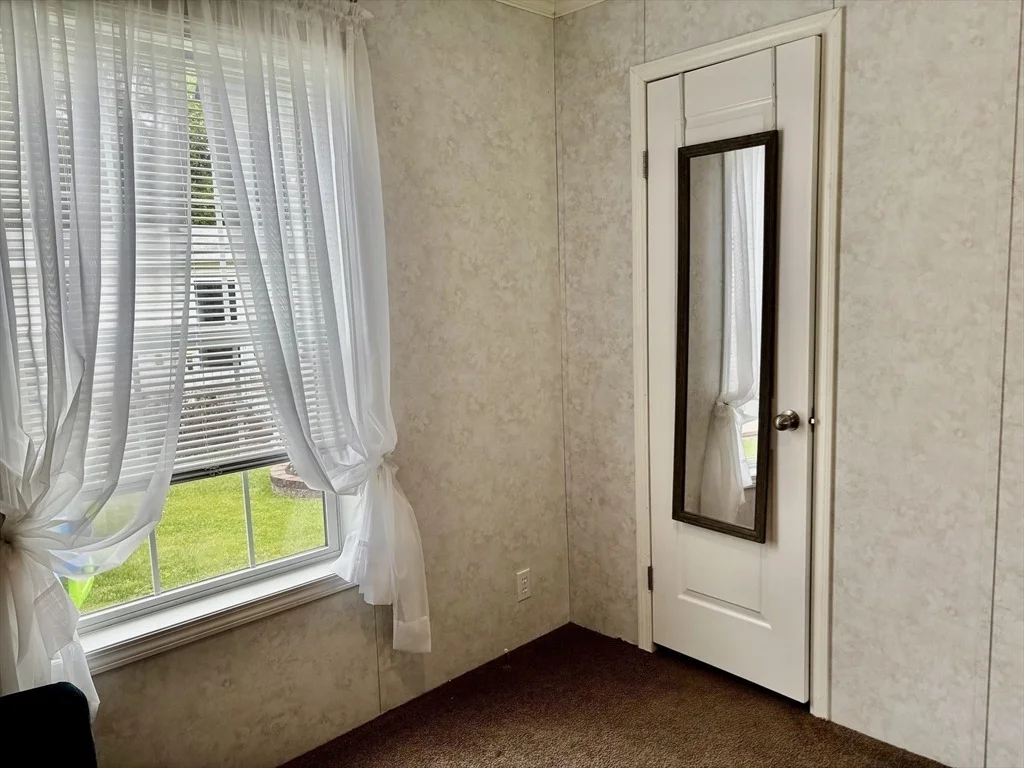 Photo of 6 Seneca Drive