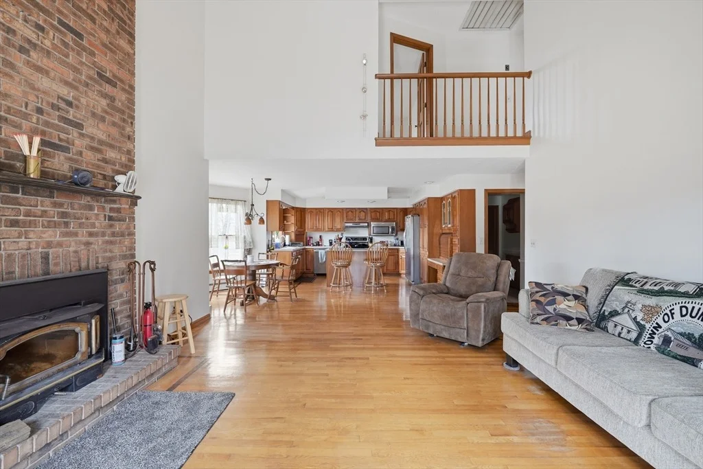 Photo of 458 Montgomery Rd
