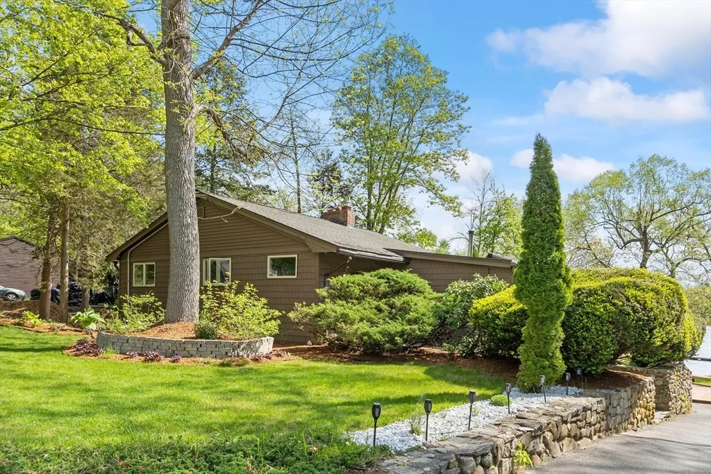 Photo of 21 River Rd