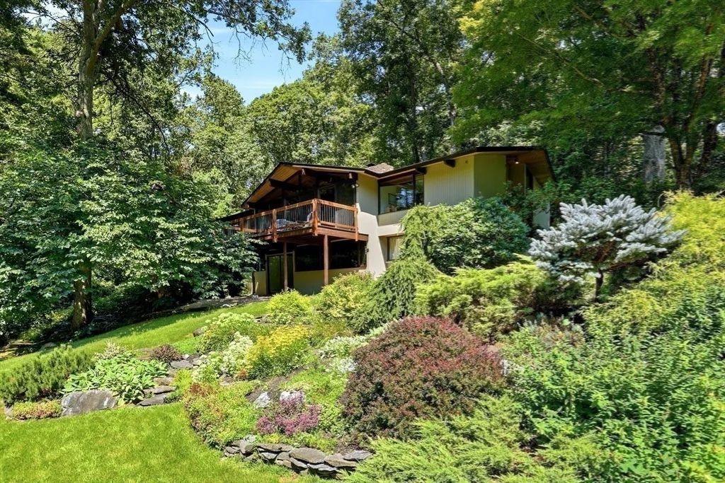 Photo of 40 Brigham Woods