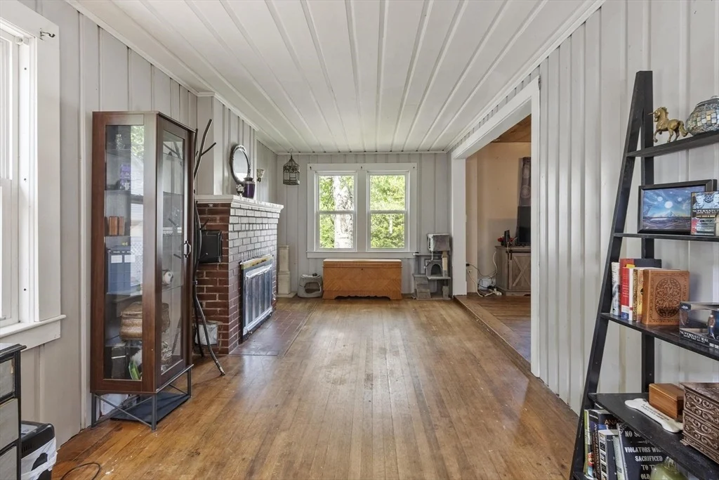 Photo of 284 Drury Ave.