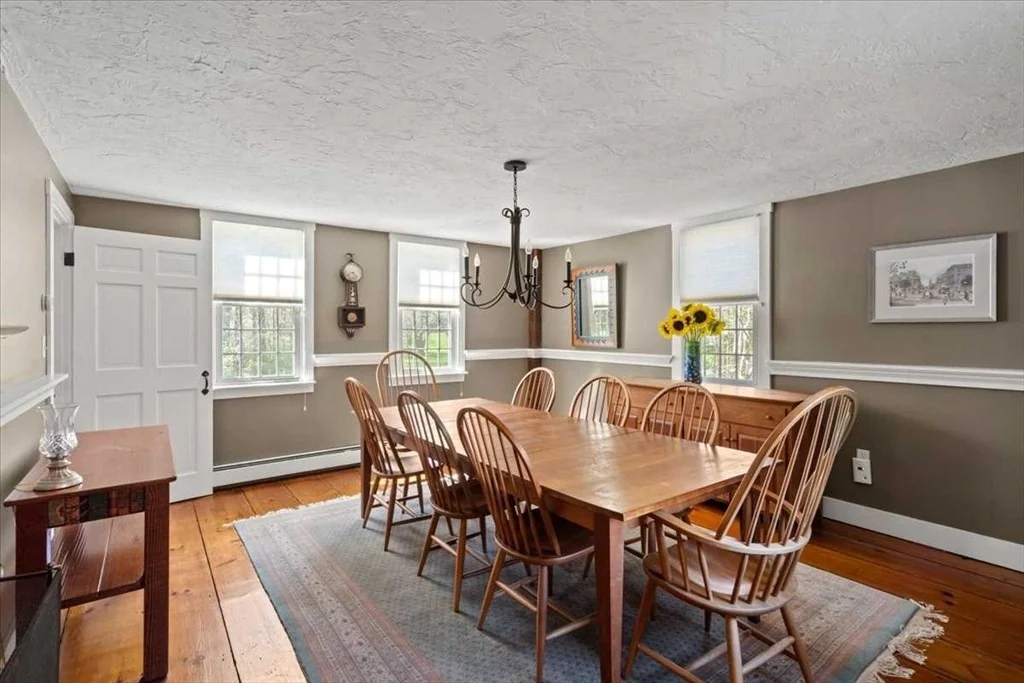 Photo of 9 Bay Path Dr