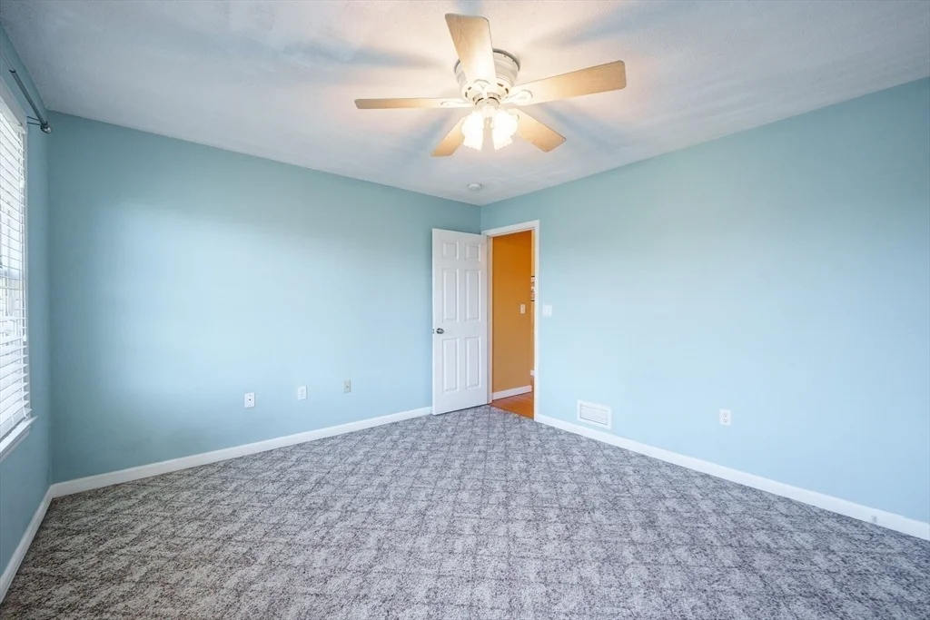 Photo of 303 Munger Hill Rd