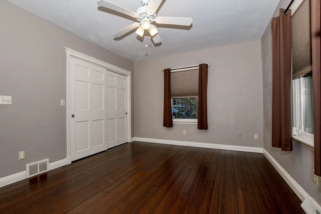 Photo of 850 Main St