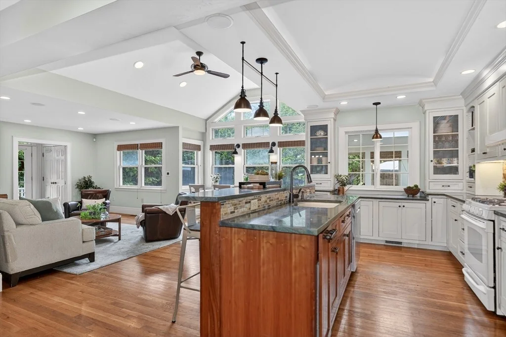 Photo of 35 Richardson Rd