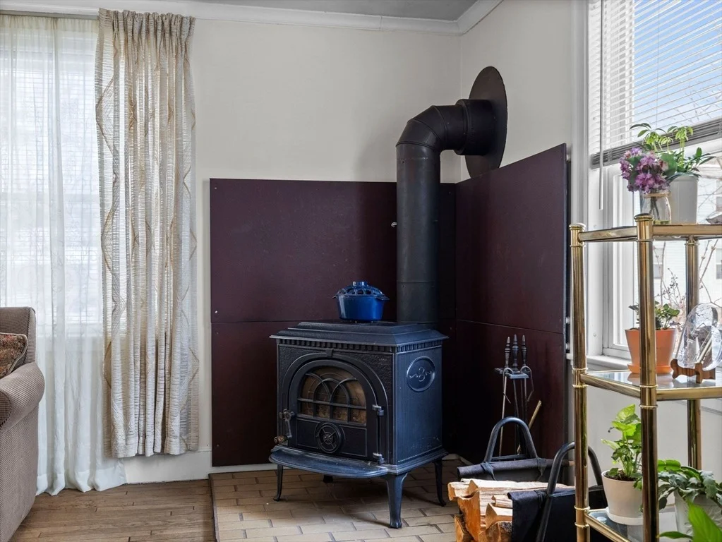 Photo of 6 Newcroft Cir