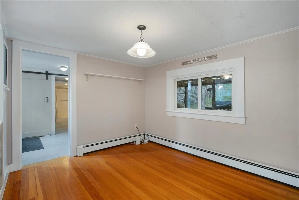 Photo of 61 Old Phinneys Ln