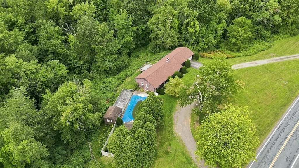 Photo of 261 Bay Road