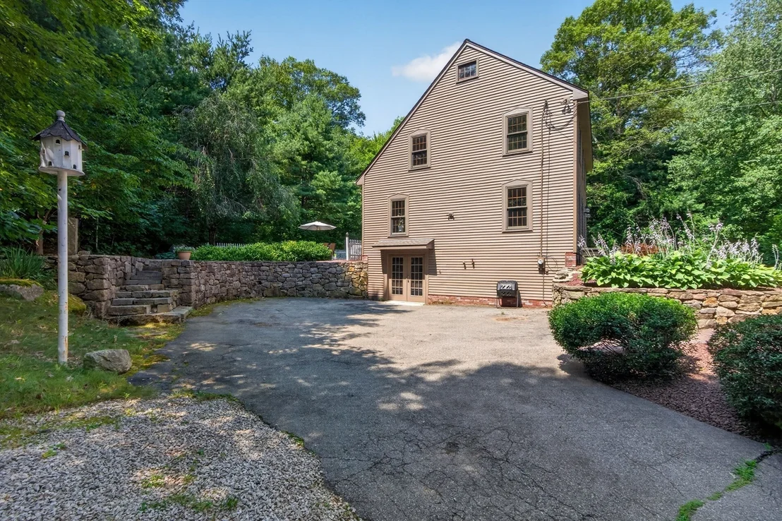 Photo of 187 Blackstone Street