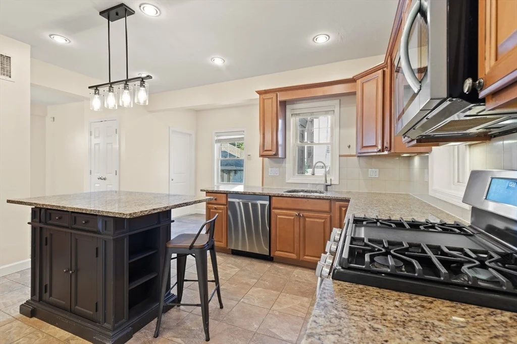 Photo of 34 Maple Avenue