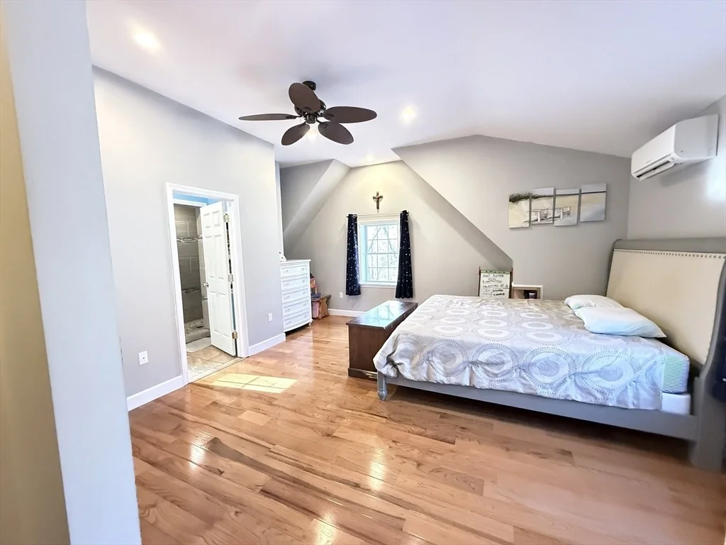 Photo of 7 Central St