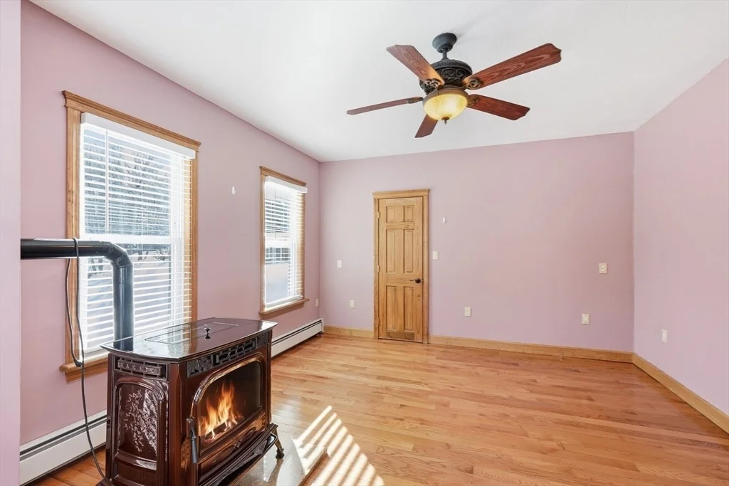 Photo of 4 Intervale Rd