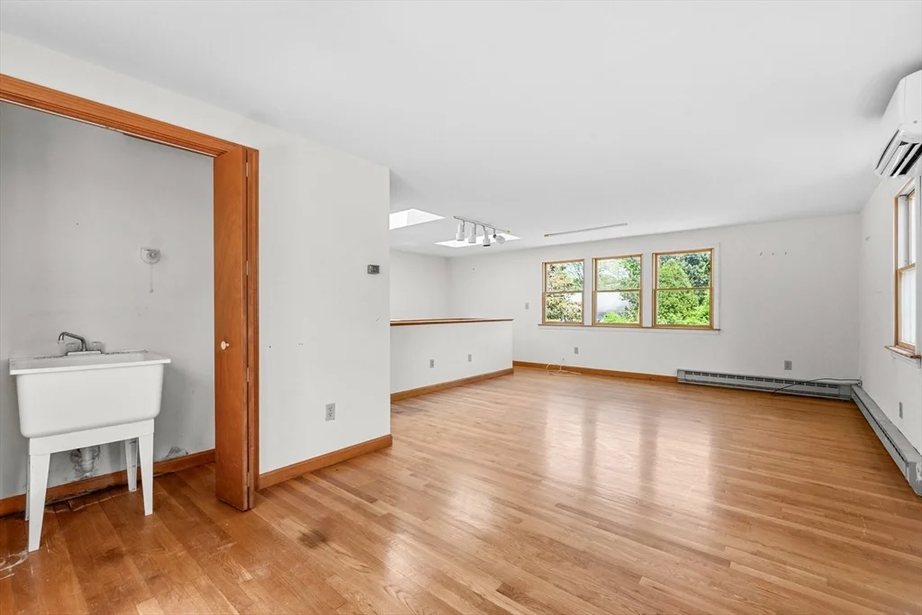 Photo of 19 Aspen Ln