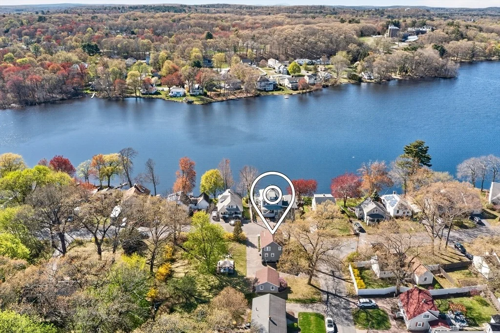 Photo of 4 Lakeside Drive