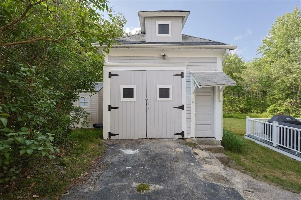 Photo of 148 Hackett Ave