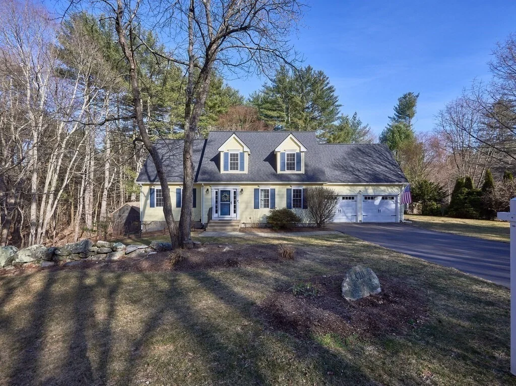 Photo of 320 Moon Hill Rd
