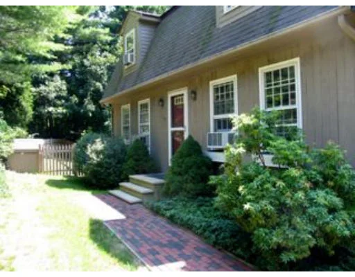 Photo of 17 Longmeadow Road