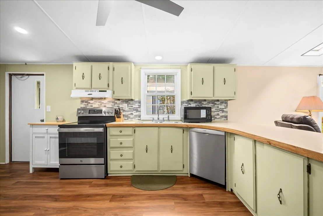 Photo of 126 Pine Ave
