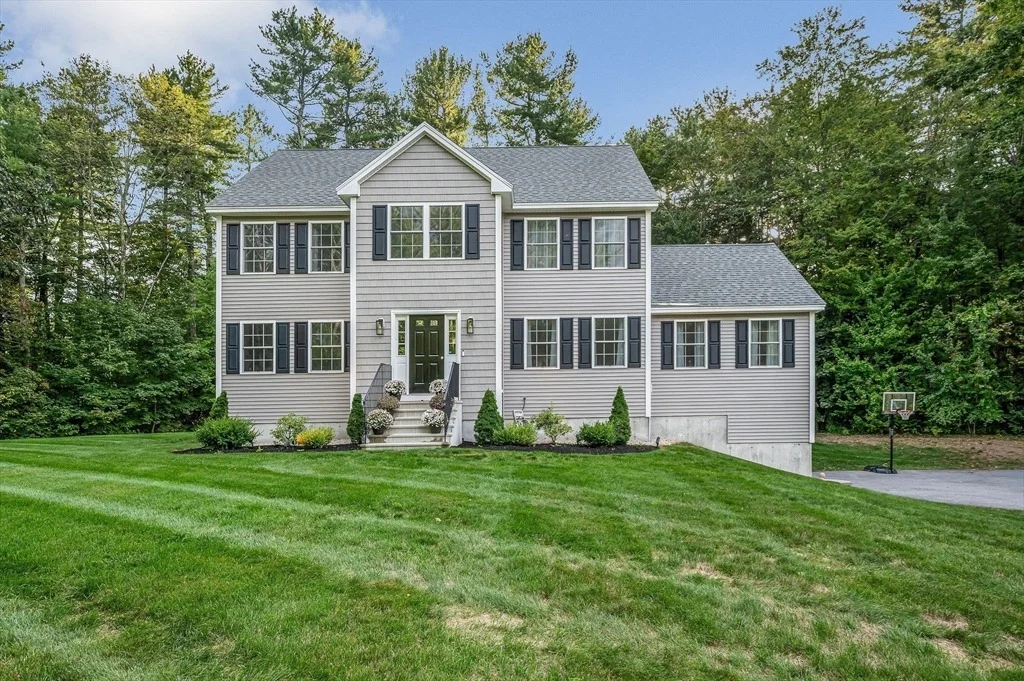 Photo of 35 Mammoth Rd