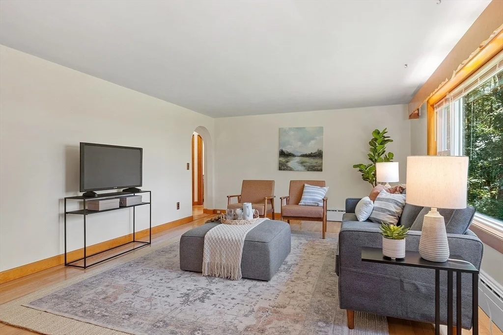 Photo of 35 Philip Rd