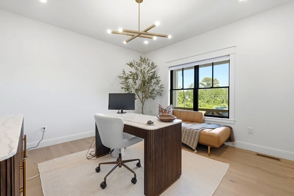 Photo of 112 Middle Rd