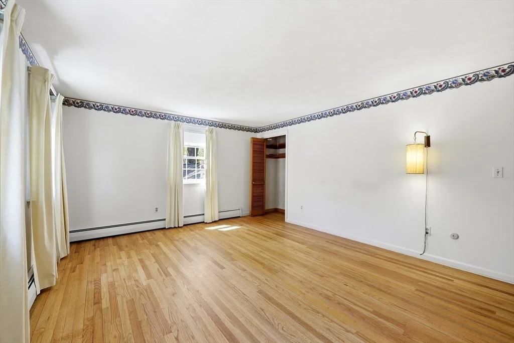 Photo of 291 Forest Glen